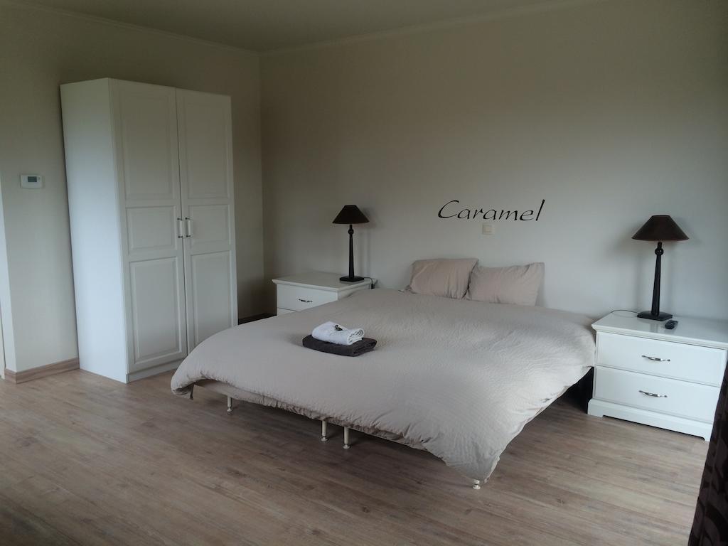 טורנהוט B&B Caramel חדר תמונה